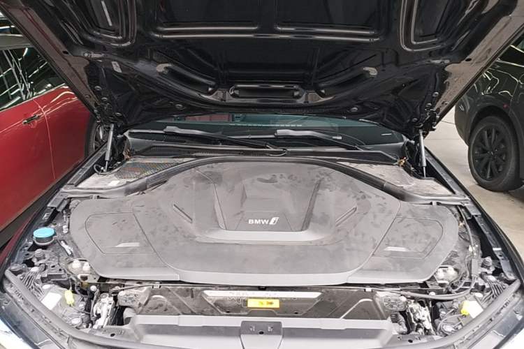 Used BMW i3 2022 eDrive 35 L Engine Bay