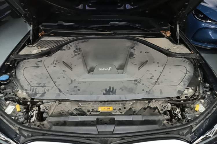 Used BMW i3 2022 eDrive 35 L Engine Bay