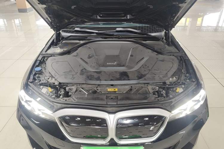 Used BMW i3 2022 eDrive 35 L Engine Bay