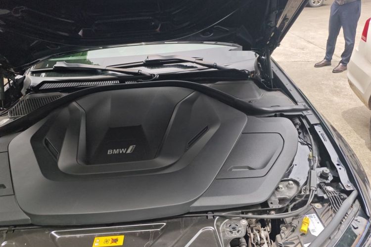 Used BMW i3 2022 eDrive 35 L Engine Bay Left