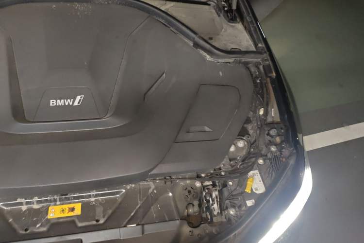 Used BMW i3 2022 eDrive 35 L Engine Bay Left