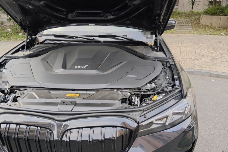 Used BMW i3 2022 eDrive 35 L Engine Bay Left