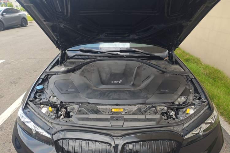 Used BMW i3 2022 eDrive 35 L Engine Bay