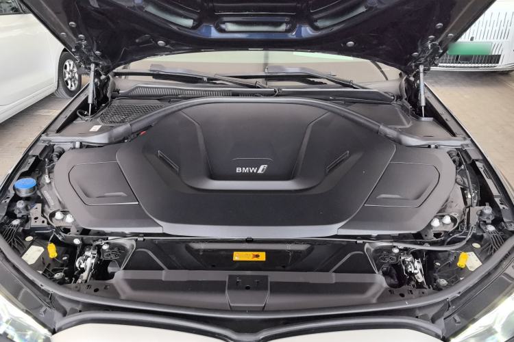 Used BMW i3 2022 eDrive 35 L Engine Bay