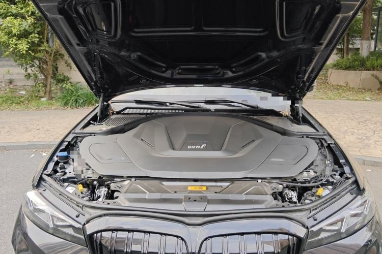 Used BMW i3 2022 eDrive 35 L Engine Bay