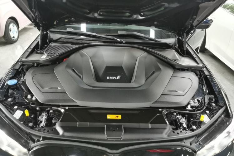 Used BMW i3 2022 eDrive 35 L Engine Bay