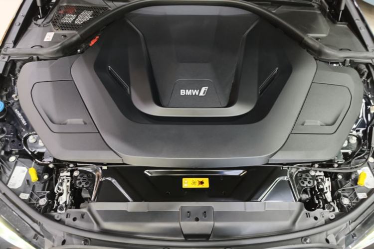 Used BMW i3 2022 eDrive 35 L Engine Bay
