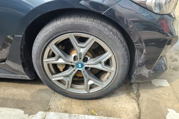 Used BMW i3 2022 eDrive 35 L Exterior 1
