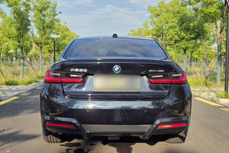 Used BMW i3 2022 eDrive 35 L Exterior 2
