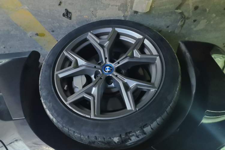 Used BMW i3 2022 eDrive 35 L Exterior 2