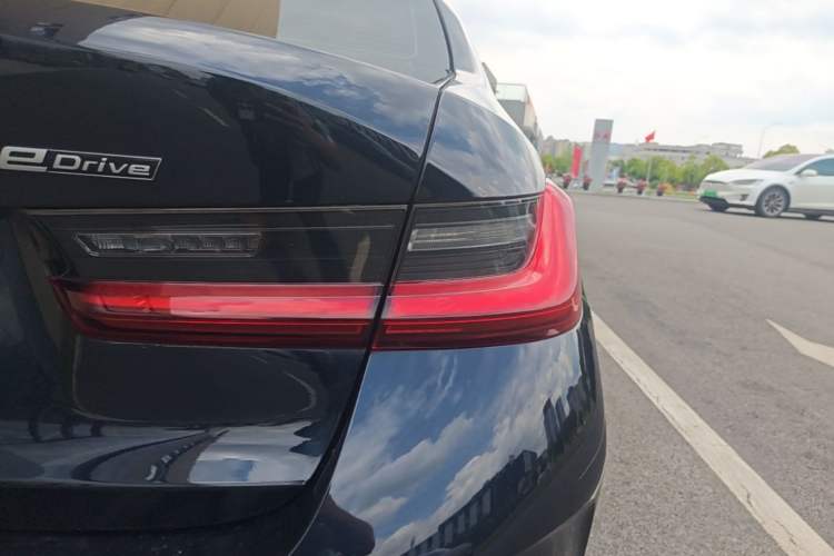 Used BMW i3 2022 eDrive 35 L Exterior 3