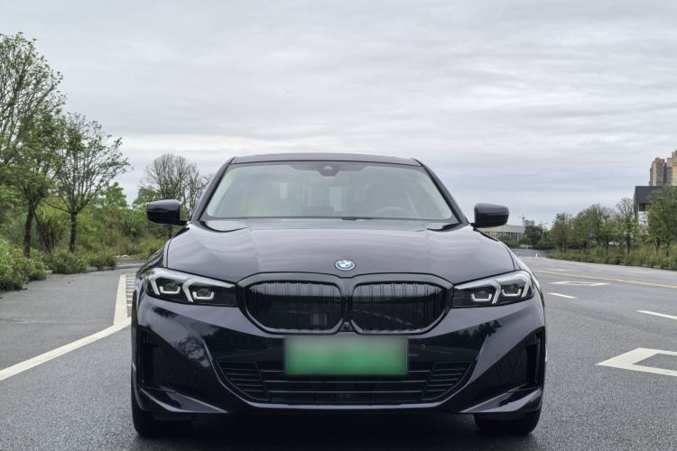 Used BMW i3 2022 eDrive 35 L Exterior 4