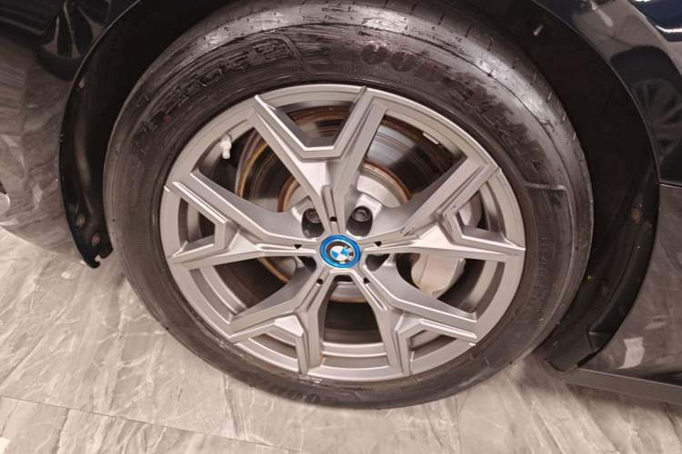 Used BMW i3 2022 eDrive 35 L Exterior 4