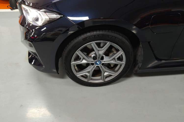 Used BMW i3 2022 eDrive 35 L Exterior 4