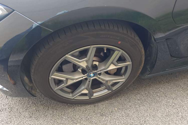 Used BMW i3 2022 eDrive 35 L Exterior 4