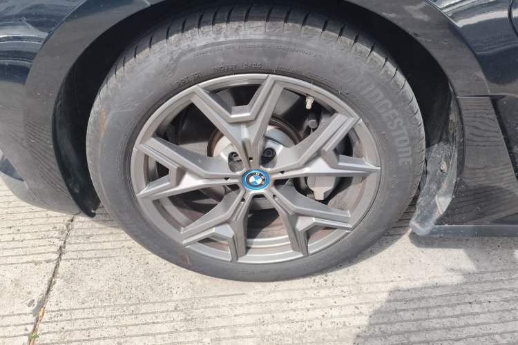 Used BMW i3 2022 eDrive 35 L Exterior 4