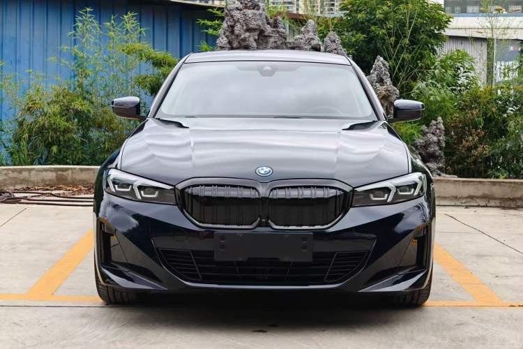 Used BMW i3 2022 eDrive 35 L Exterior 4
