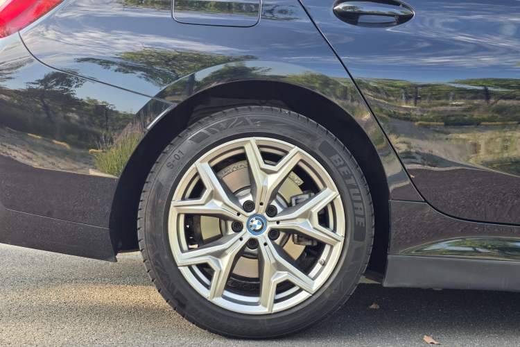 Used BMW i3 2022 eDrive 35 L Exterior 5