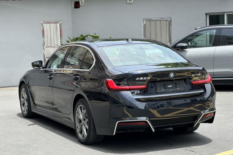 Used BMW i3 2022 eDrive 35 L Exterior 5
