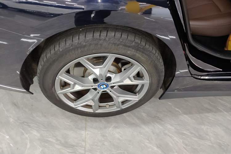 Used BMW i3 2022 eDrive 35 L Exterior 5