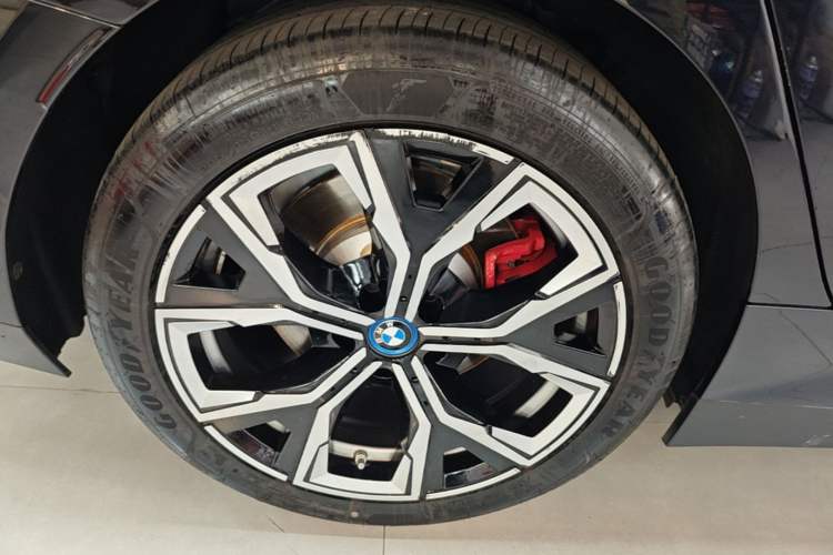 Used BMW i3 2022 eDrive 35 L Exterior 5