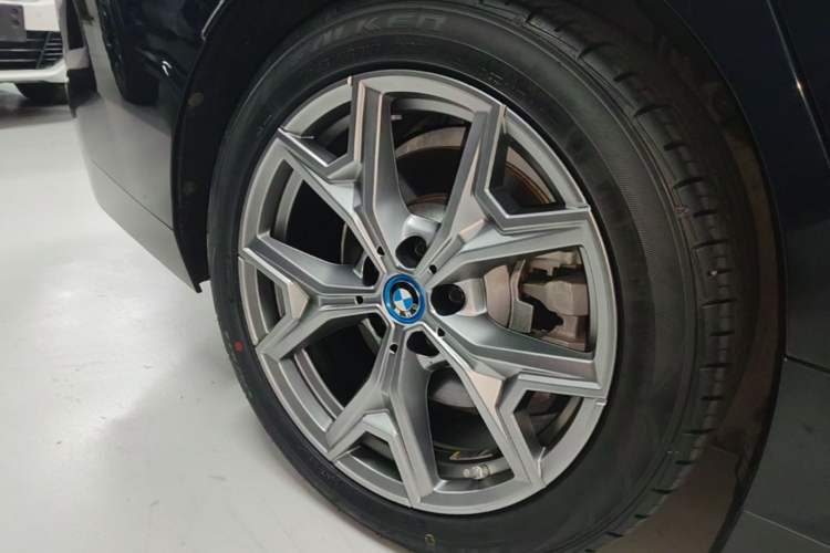 Used BMW i3 2022 eDrive 35 L Exterior 5
