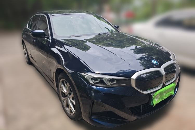Used BMW i3 2022 eDrive 35 L Front Right 45 Deg