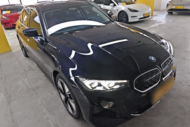 Used BMW i3 2022 eDrive 35 L Front Right 45 Deg