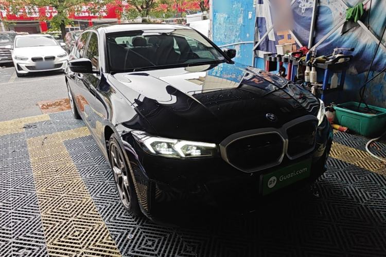 Used BMW i3 2022 eDrive 35 L Front Right 45 Deg