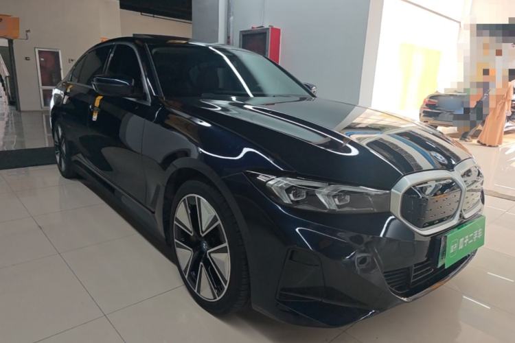 Used BMW i3 2022 eDrive 35 L Front Right 45 Deg