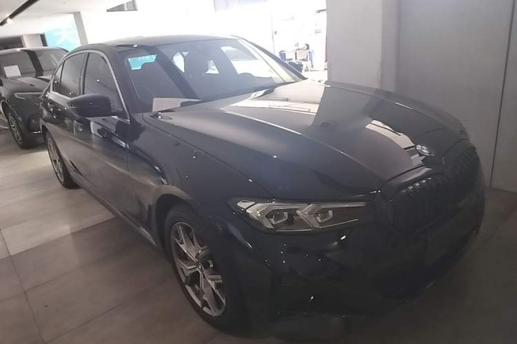 Used BMW i3 2022 eDrive 35 L Front Right 45 Deg