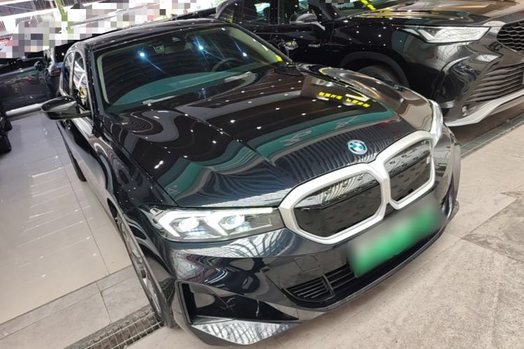 Used BMW i3 2022 eDrive 35 L Front Right 45 Deg