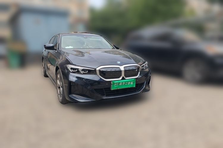 Used BMW i3 2022 eDrive 35 L Front Right 45 Deg