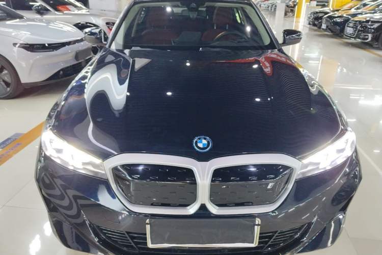 Used BMW i3 2022 eDrive 35 L Front