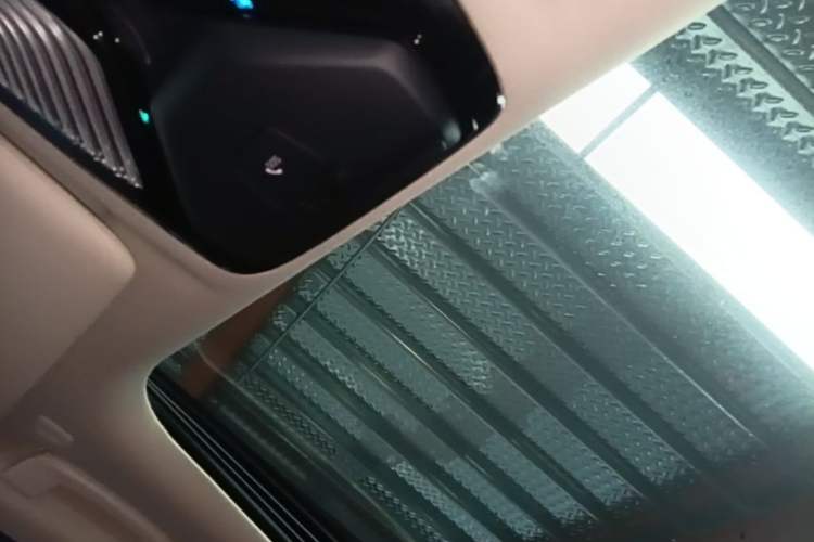 Used BMW i3 2022 eDrive 35 L Headliner