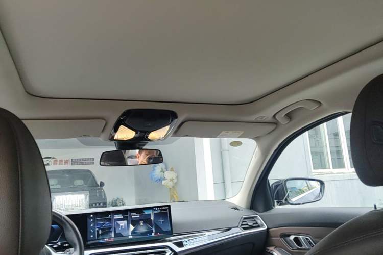 Used BMW i3 2022 eDrive 35 L Headliner