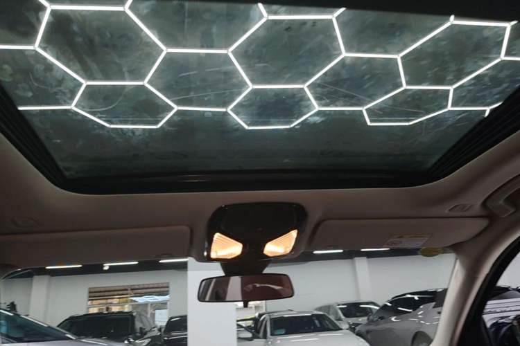 Used BMW i3 2022 eDrive 35 L Headliner