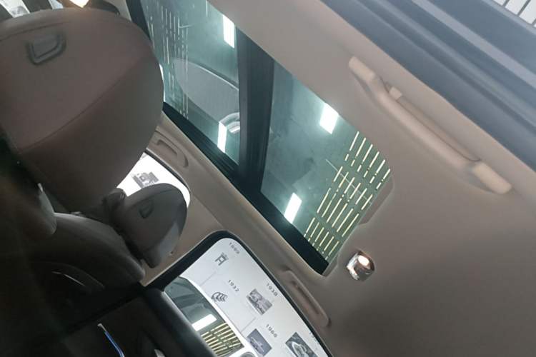 Used BMW i3 2022 eDrive 35 L Headliner
