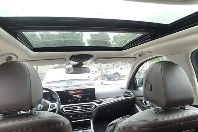 Used BMW i3 2022 eDrive 35 L Headliner