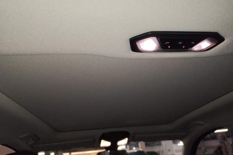 Used BMW i3 2022 eDrive 35 L Headliner