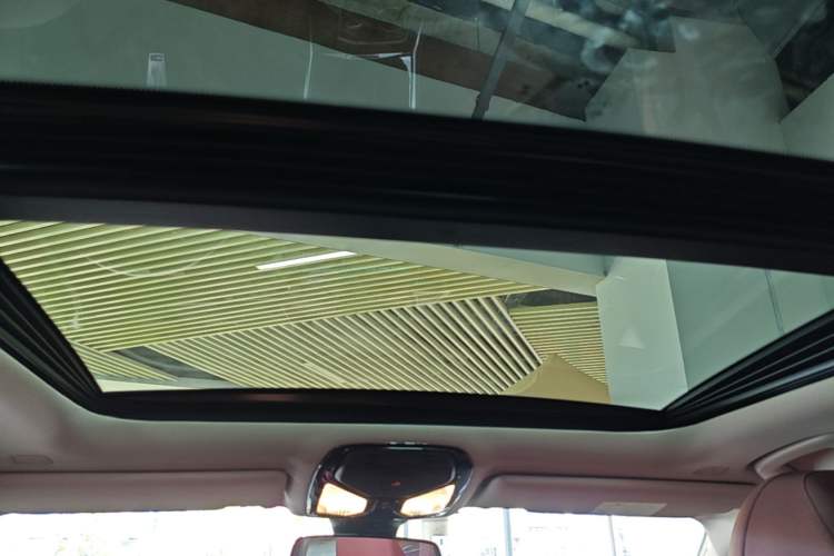 Used BMW i3 2022 eDrive 35 L Headliner