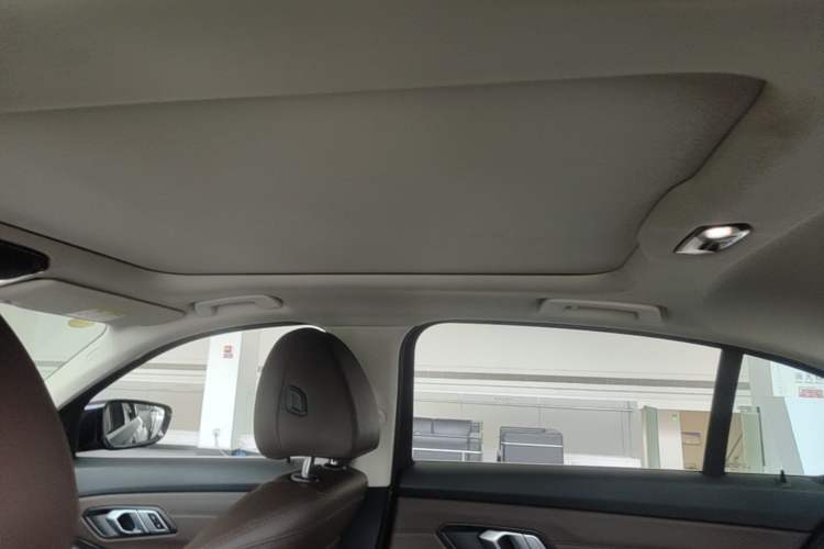Used BMW i3 2022 eDrive 35 L Headliner