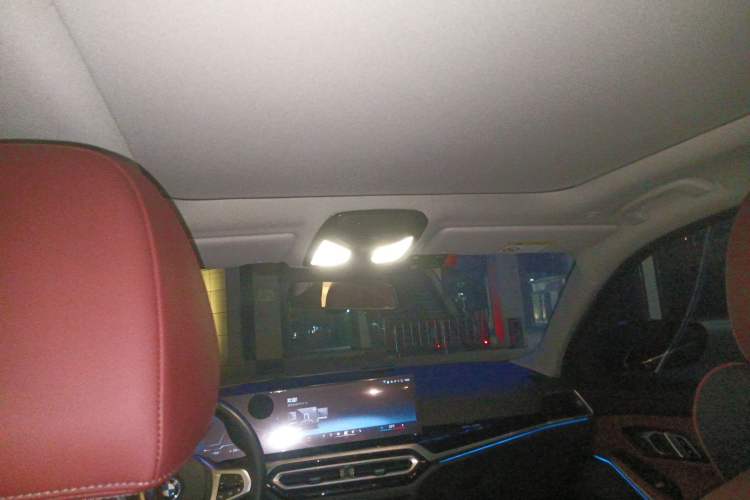 Used BMW i3 2022 eDrive 35 L Headliner