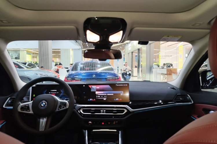 Used BMW i3 2022 eDrive 35 L Headliner