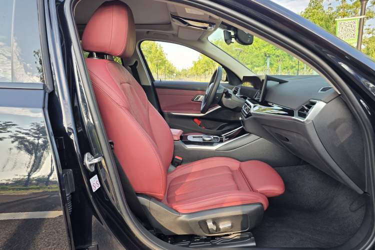 Used BMW i3 2022 eDrive 35 L Interior 1