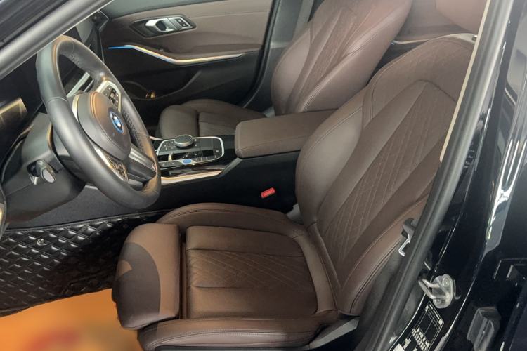 Used BMW i3 2022 eDrive 35 L Interior 1
