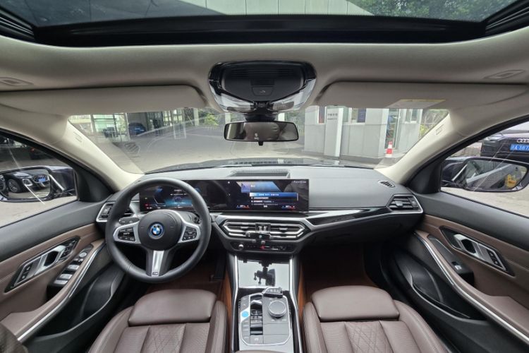 Used BMW i3 2022 eDrive 35 L Interior 1