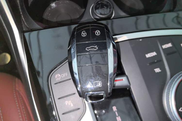Used BMW i3 2022 eDrive 35 L Interior 1