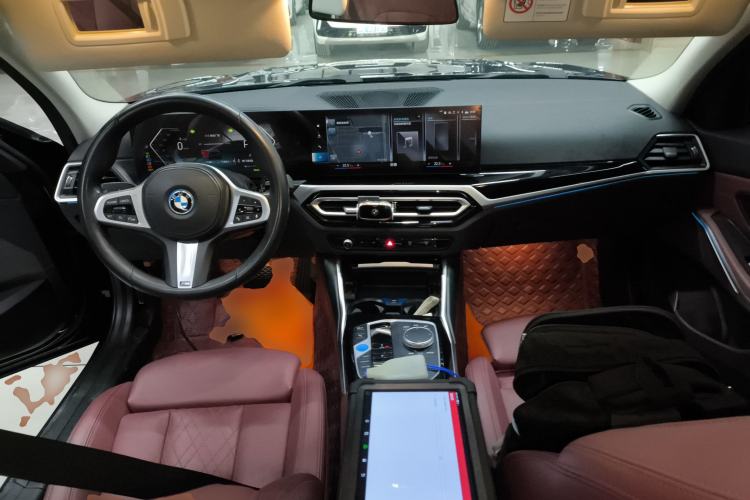 Used BMW i3 2022 eDrive 35 L Interior 2