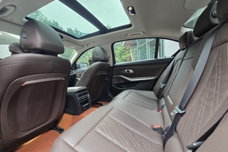 Used BMW i3 2022 eDrive 35 L Interior 2